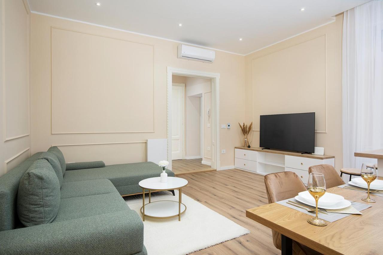 Ferienwohnung Grand Munz Pula Exterior foto